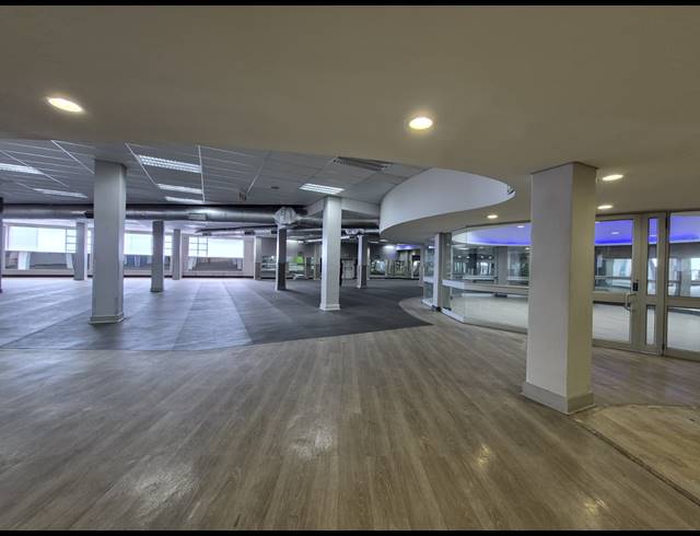2,355M² RETAIL TO LET IN CRAIGHALL